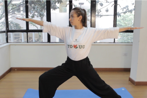 Kali Vasla, instructora de Yoga de la Universidad Central 