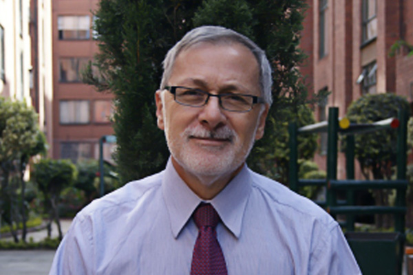 profesor Javier Correa