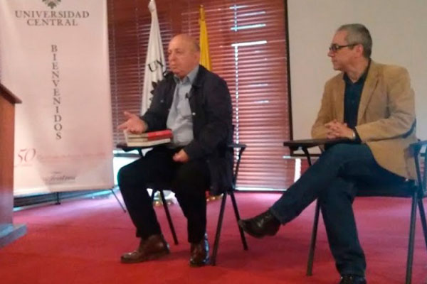 Otty Patiño, excomandante del M-19 habló en la UC sobre el Proceso de Paz en Colombia y presentó su libro Historia (privada) de la violencia. 