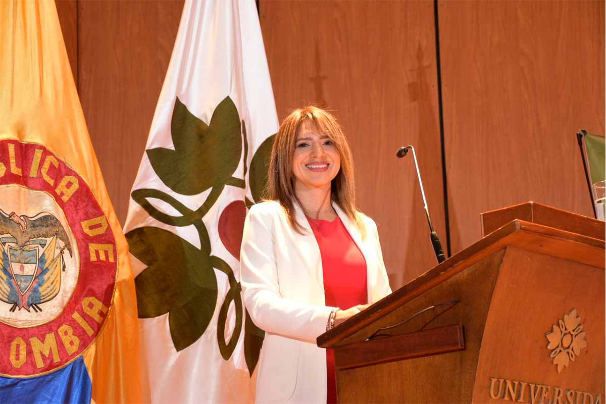 La Dra. Paula Andrea López López, rectora de la Universidad Central