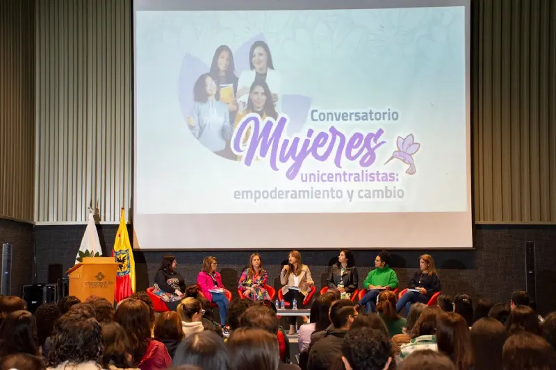 Mujeres unicentralistas lideran diálogo sobre equidad y transformación