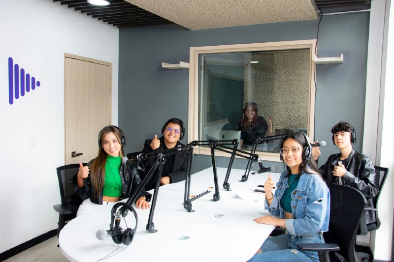 El auge del pódcast en Colombia: voces que transforman el periodismo 