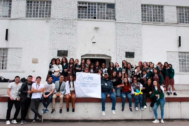 Más mujeres en la ciencia: el impacto comunitario de ASME en colegios