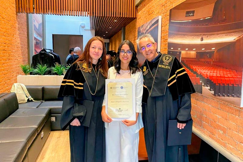 Tesis unicentralista avanza en modelos in vitro para tratar el cáncer