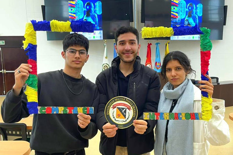 Unicentralistas destacan en encuentro académico interuniversitario