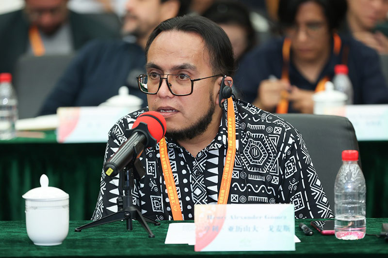 Creación Literaria representó a Colombia en festival de poesía en China