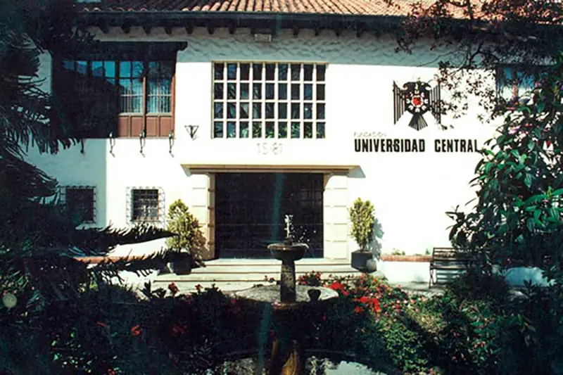 Fachada de la sede norte de la Universidad Central.