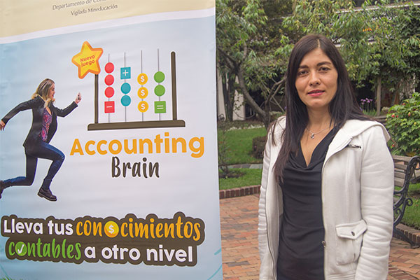 Adriana Arias Triana, docente del Departamento de Contaduría Pública y una de las creadores de la aplicación Accounting brain.