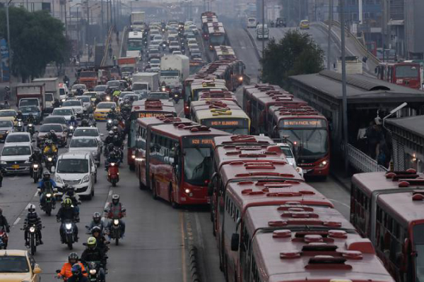 Congestión vehicular en Bogotá / Colprensa
