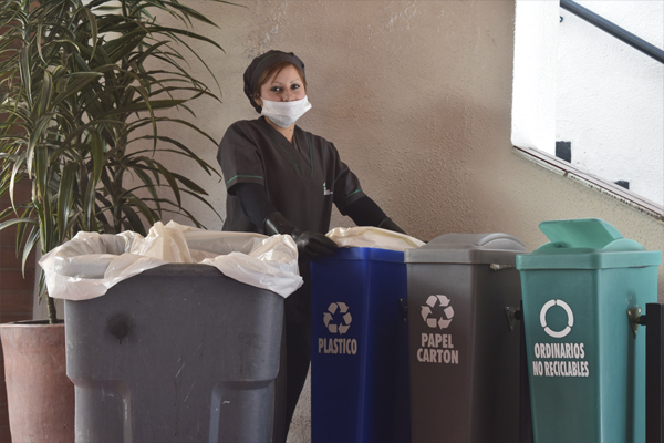 En el Día Mundial del Reciclaje la UC reitera su compromiso con el medio ambiente. 