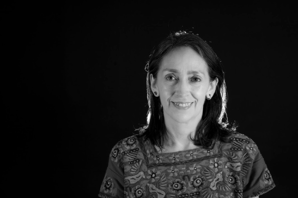 Luz Cristina Barajas, directora de la Escuela de Cuidado y Trabajo Social