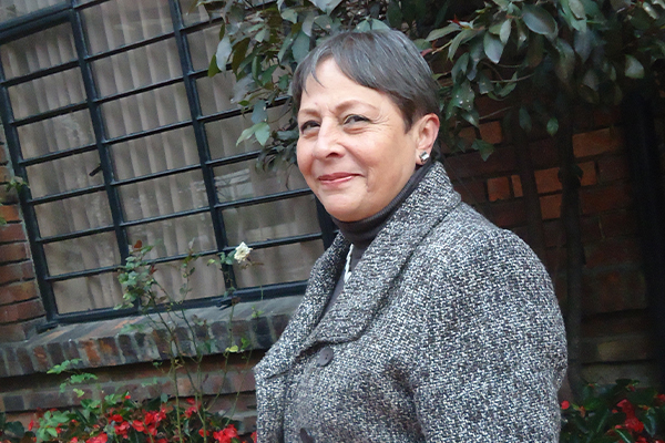 Gloria Alvarado