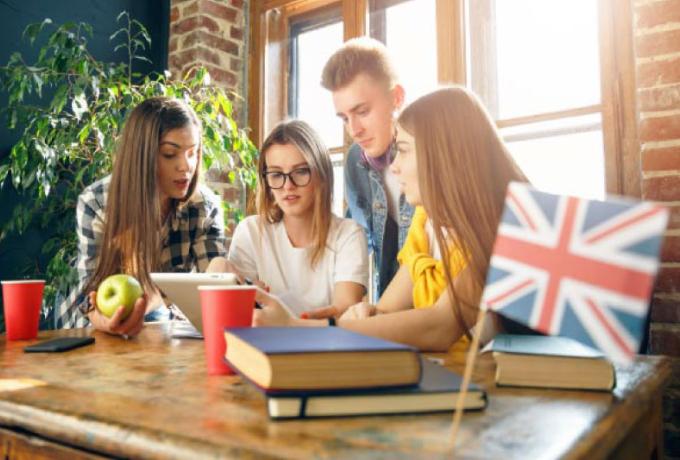 Aprender inglés en la U. Central es fácil y divertido