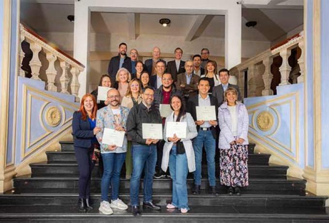 Reconocemos el compromiso y perseverancia de los profesores centralistas