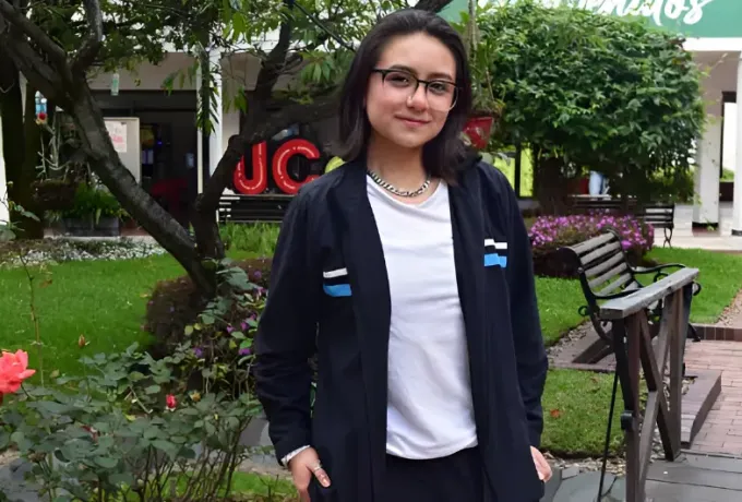 Estudiante centralista se destaca por su desempeño académico