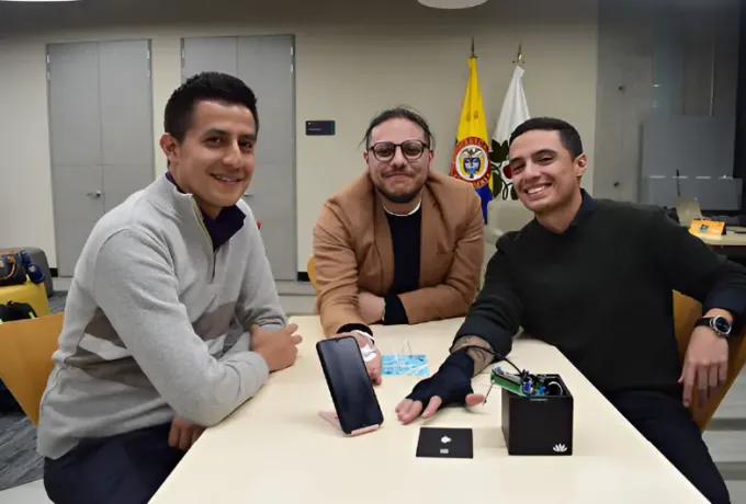 Centralistas crean dispositivo para el síndrome del túnel carpiano