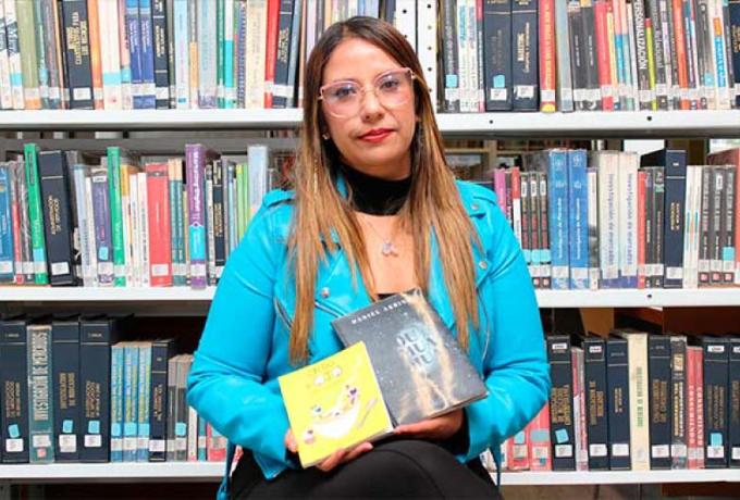 Egresada unicentralista participará en dos ferias literarias mundiales