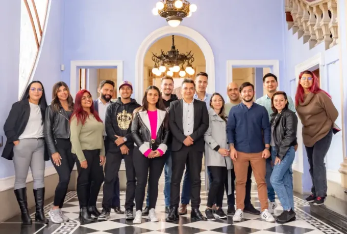 Dirección de Mercadeo y Admisiones