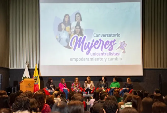 Mujeres unicentralistas lideran diálogo sobre equidad y transformación